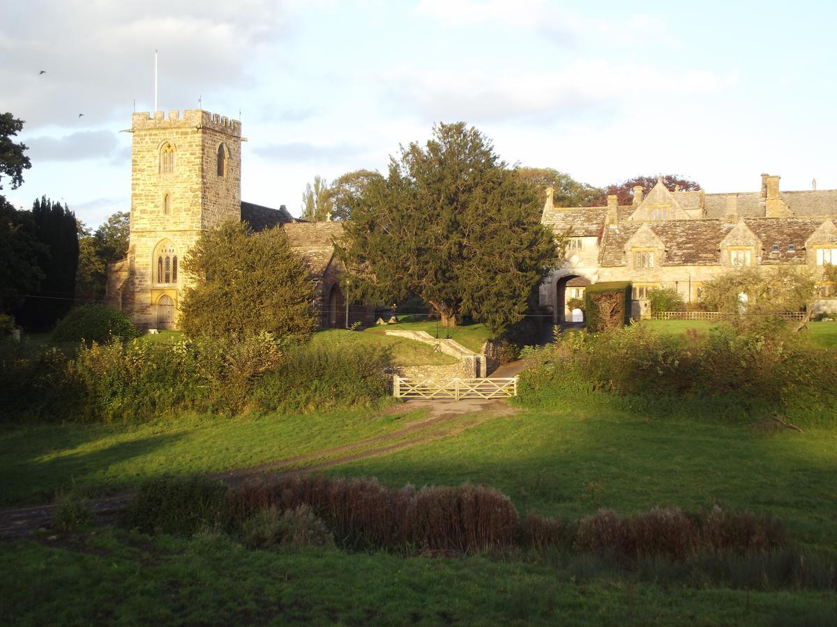 The Mitre Inn Sherborne  Exterior photo