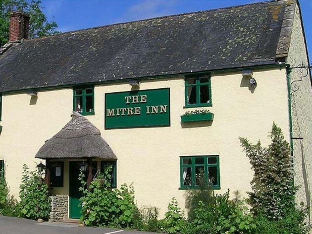 The Mitre Inn Sherborne  Exterior photo
